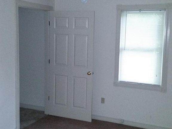4th image of 2317 University Ave #C