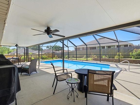 3rd image of 732 Mohegan Cir
