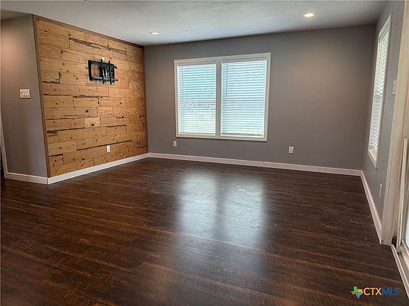 5th image of 1546 & 1558 Green Hill Dr