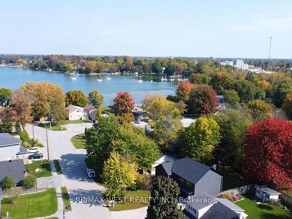 5th image of 159 Cedar Island Rd