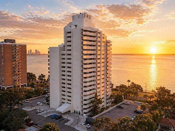 2nd image of 4141 BAYSHORE BOULEVARD #606