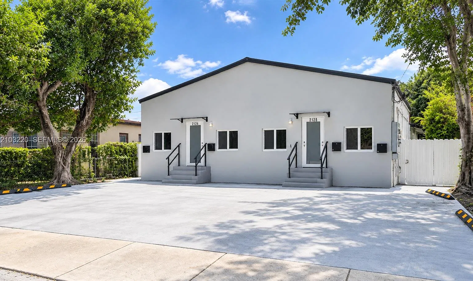 2 bed, 1.0 bath, $2,400 — Photo 1