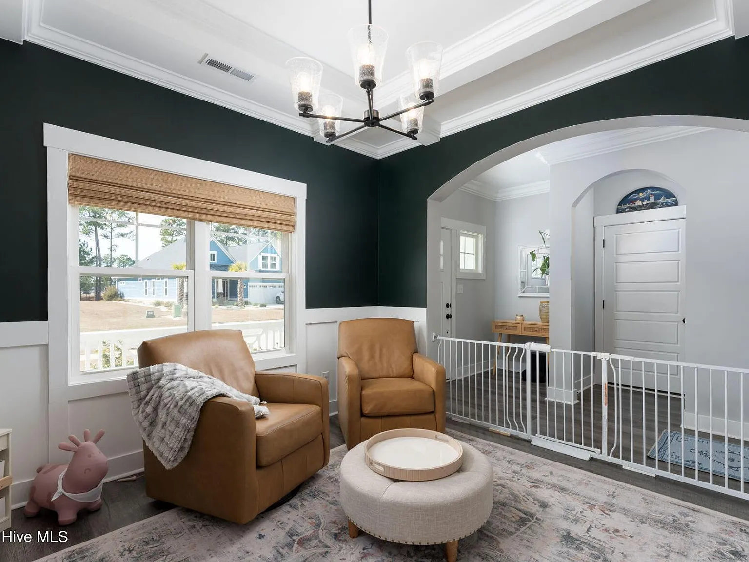 4 bed, 2.5 bath, 2830 sqft, $3,350 — Photo 3
