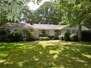 20 Redwood Dr, Great River, NY 11739