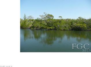 3000 8th Ave, St James City, FL 33956