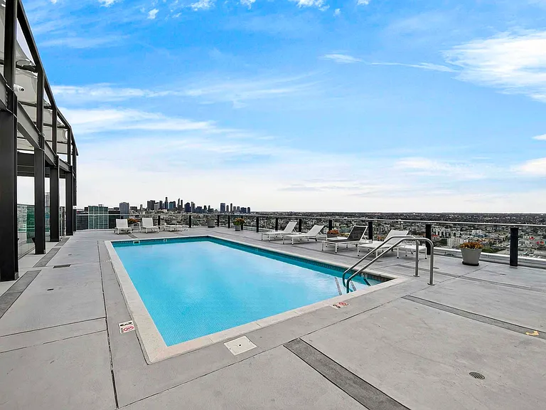 3810 Wilshire Blvd #1405 — Photo 42