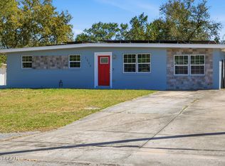 1325 Ginsberg Dr, Daytona Beach, FL 32114