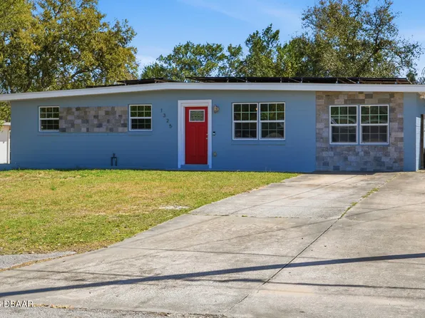 1325 Ginsberg Dr, Daytona Beach, FL 32114