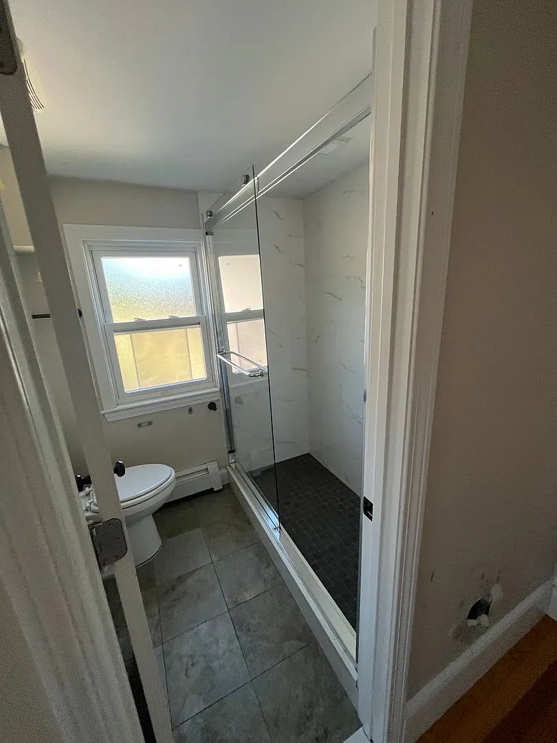 Nice Sunny 2 BR / 1 Ba Apt. in Stoughton — Photo 3