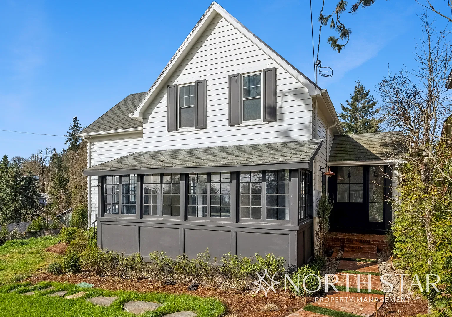 Charming 1913 Farmhouse in the Heart of Multnomah Village! — Photo 1