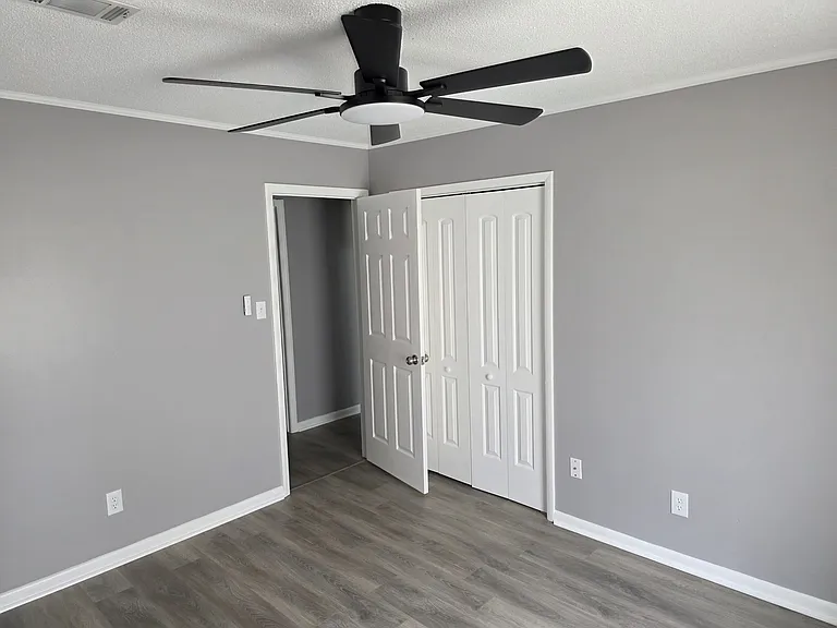 112 Foxwood Cir — Photo 14