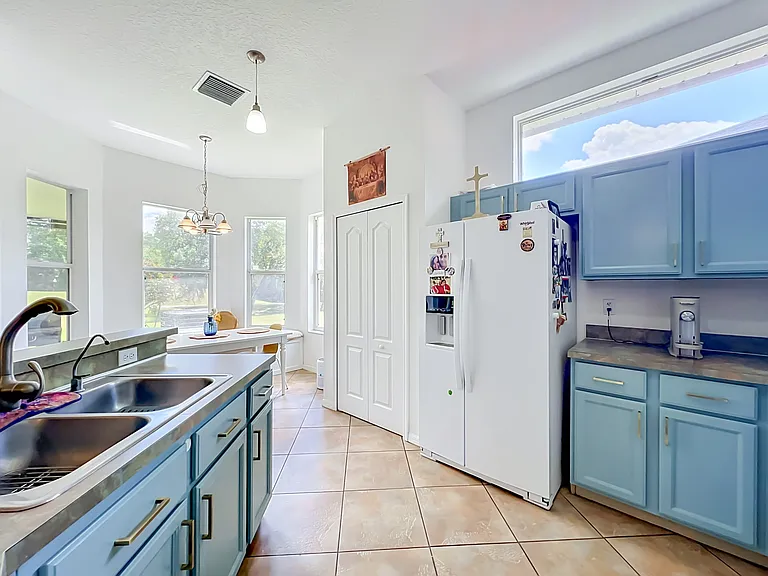 2125 Emerald Green Cir — Photo 27