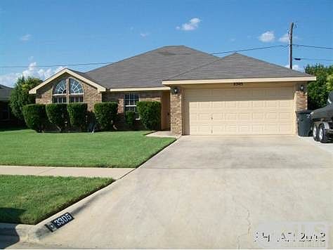 GREAT CURB APPEAL