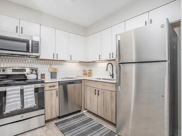 Kenilworth Apartments — Photo 50