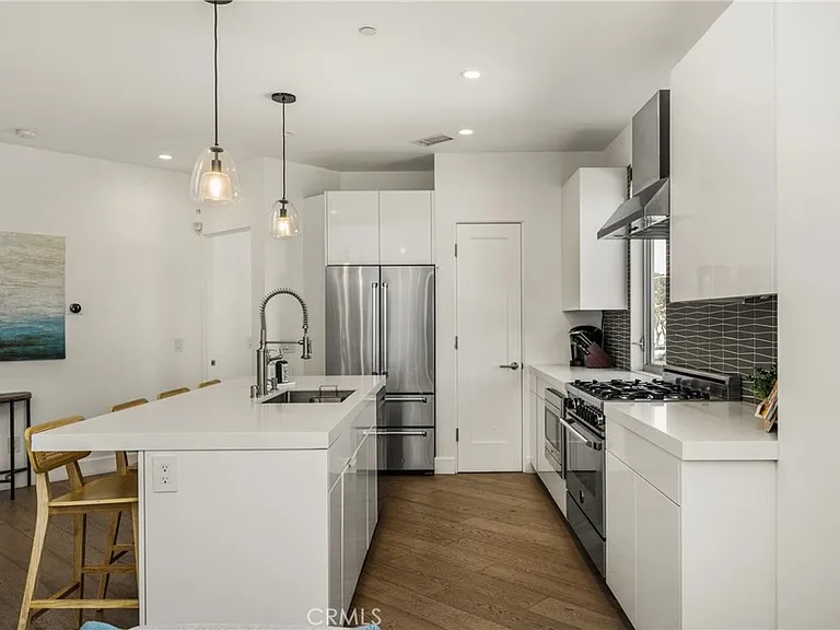 4405 Channel Pl — Photo 21