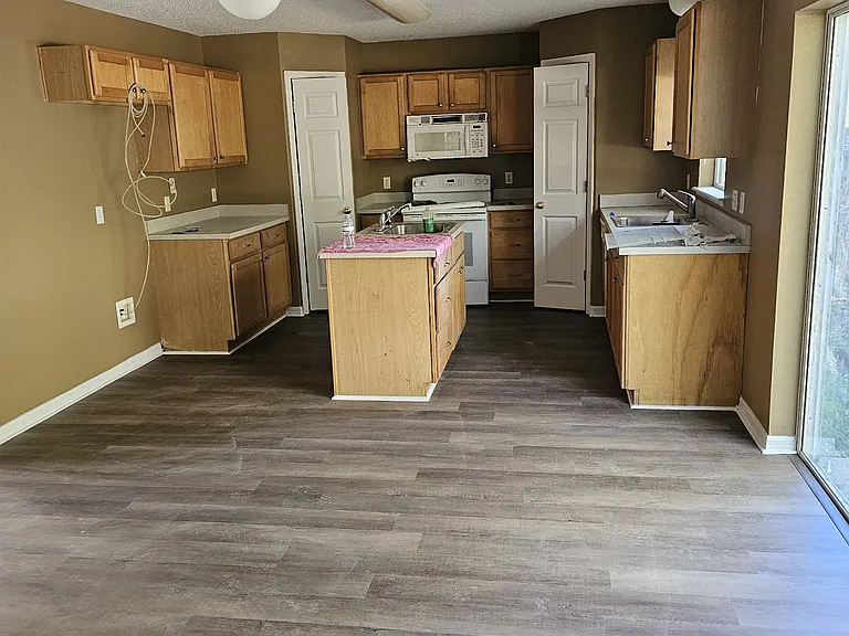 9316 N Dallas Way — Photo 5