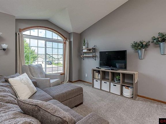 3rd image of 229 Cypress Dr