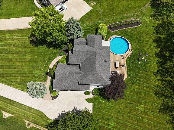 4th image of 3130 Hollybrook Ln