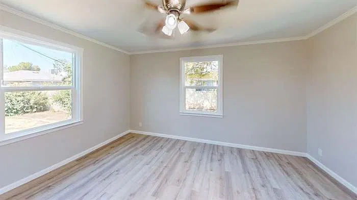 2 bed, 1110 sqft, $1,300 — Photo 2