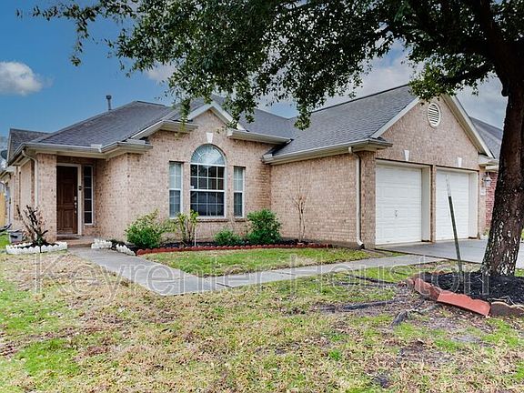 2nd image of 16014 Hidden Crest Dr