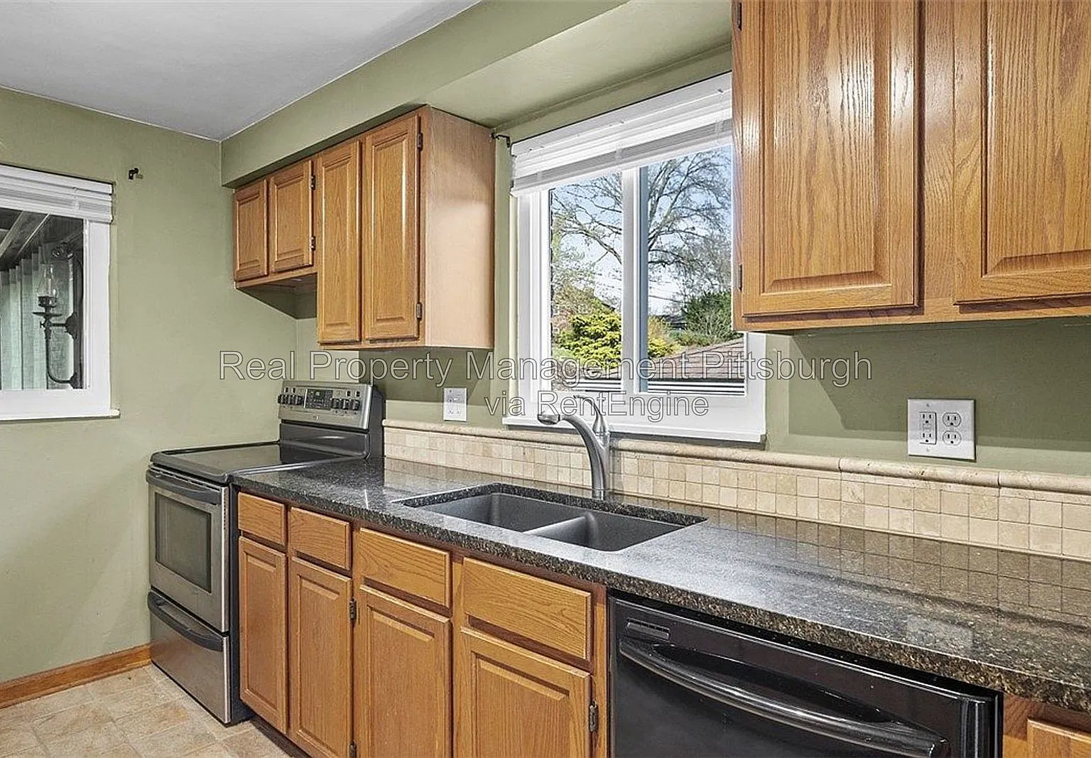 3 bed, 2.0 bath, $2,450 — Photo 3