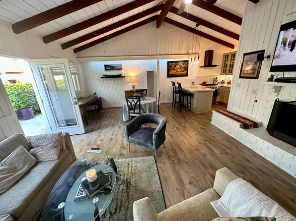 1301 N Meadows Ave, Manhattan Beach, CA 90266