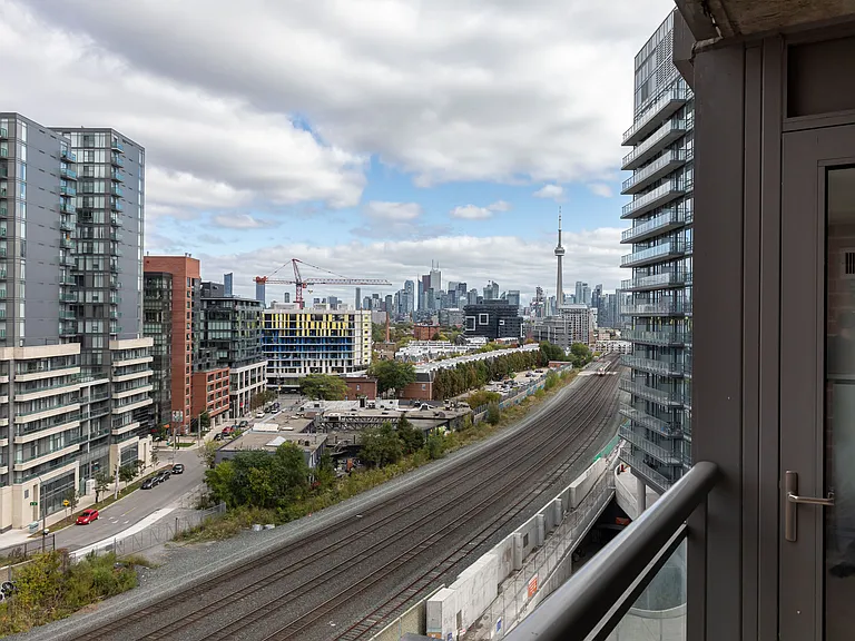 38 Joe Shuster Way — Photo 13