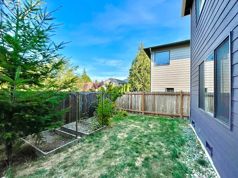 1525 184th St SW — Photo 28