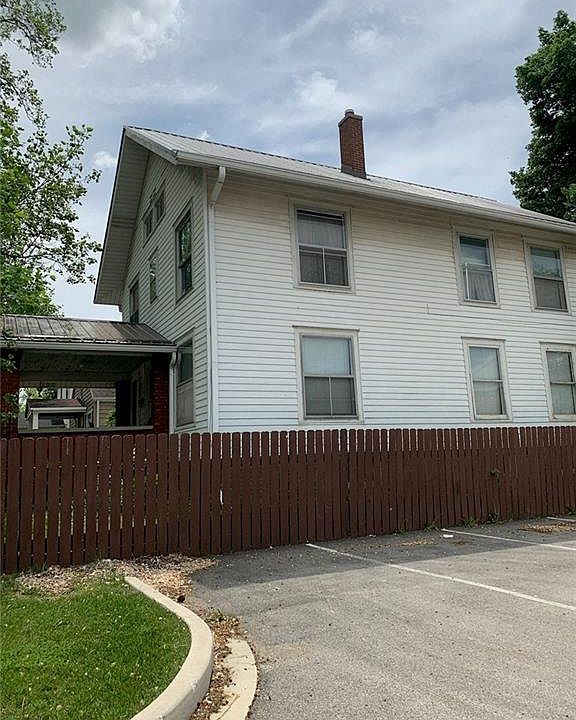 2nd image of 313 S Walnut St