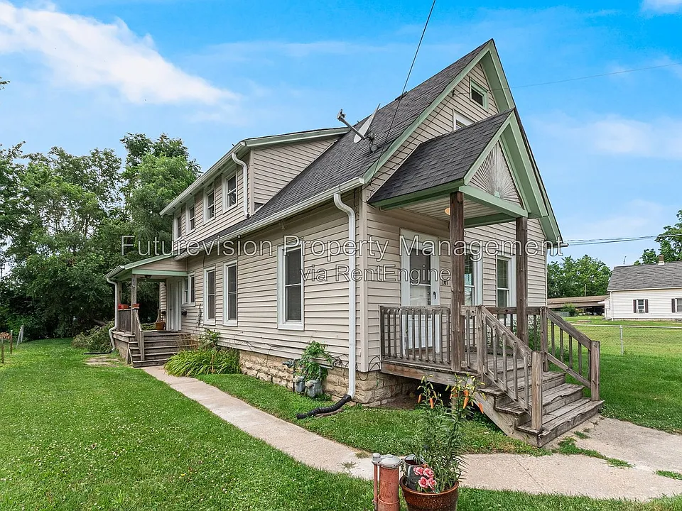 107 Stevens Ave #2