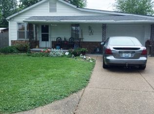 3935 Schneidman Rd, Paducah, KY 42003