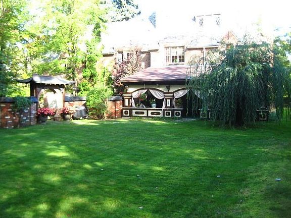 4th image of 17814 Parkland Dr