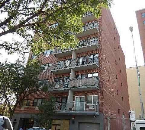4th image of 2716 41st Ave APT 5C