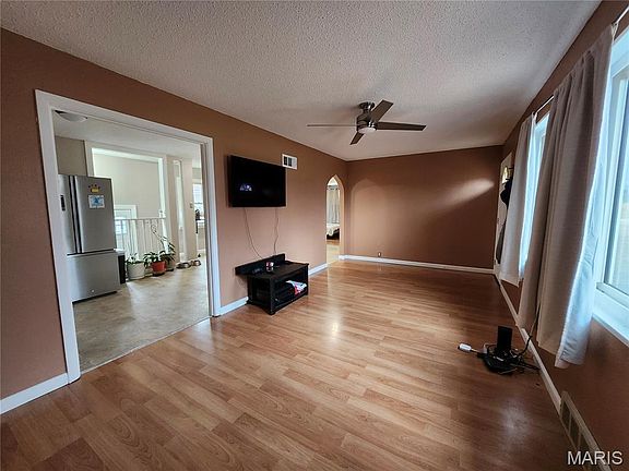 5th image of 2700 Corliss Dr