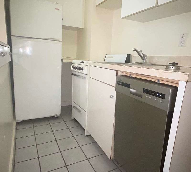 1st image of 40 W 89th St #5RR
