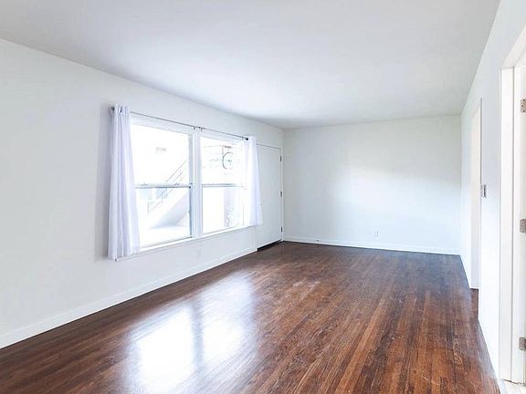2nd image of 4101 Wade St #J