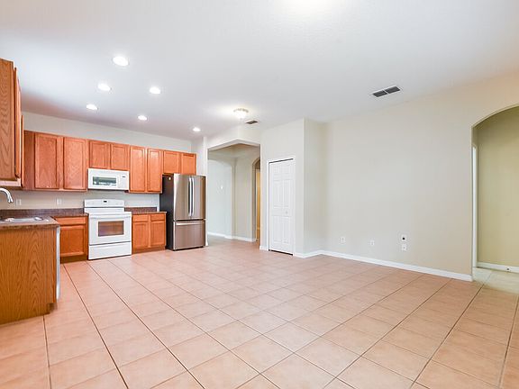 5th image of 14018 Mailer Blvd