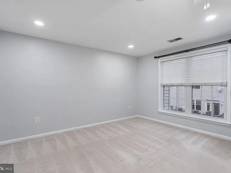 8648 Royal Worcester Ln — Photo 33