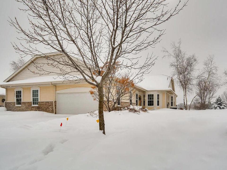 1st image of 563 Holly Ln N