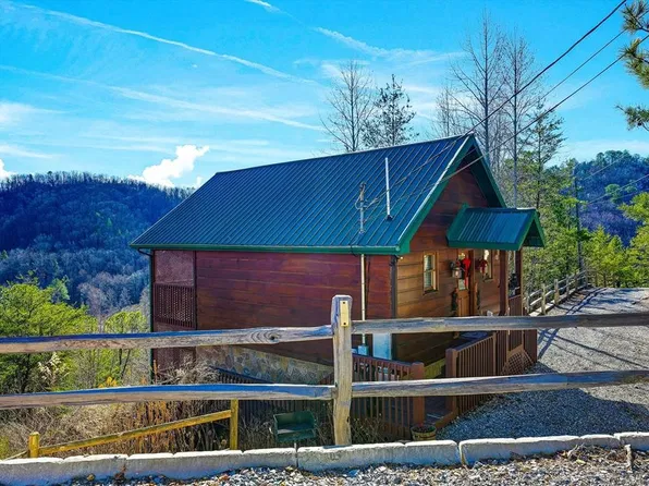 2633 Raccoon Hollow Way, Sevierville, TN 37862