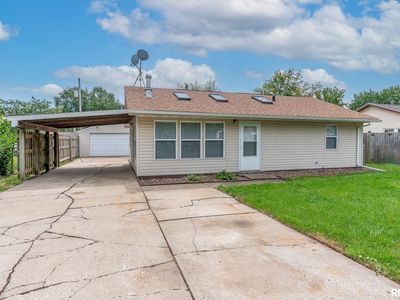 2811 W 70th St, Davenport, IA, 52806