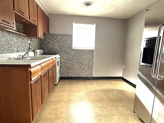 3rd image of 410 Marcinah Ln #3