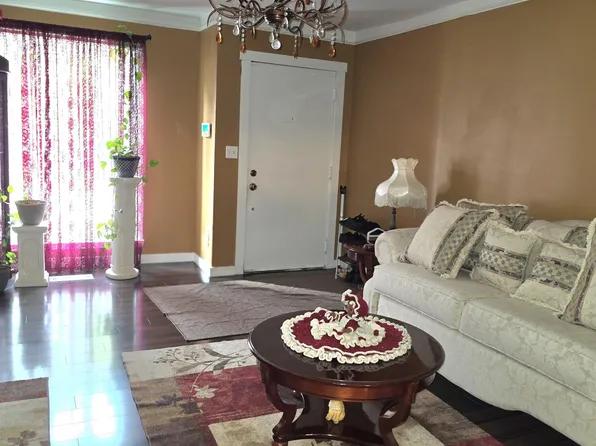 1827 Willowbrook Cir, Flint, MI 48507