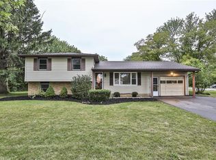 1 Courtright Ln, Rochester, NY 14624