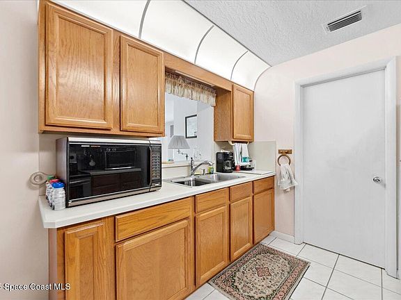 5th image of 495 Cinnamon Dr