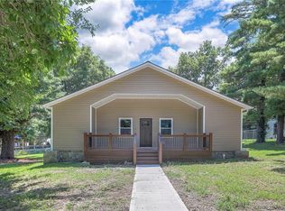 735 E Devon St, Independence, MO 64055