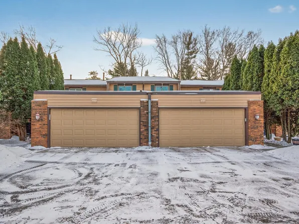 4757 Spring Cir, Minnetonka, MN 55345