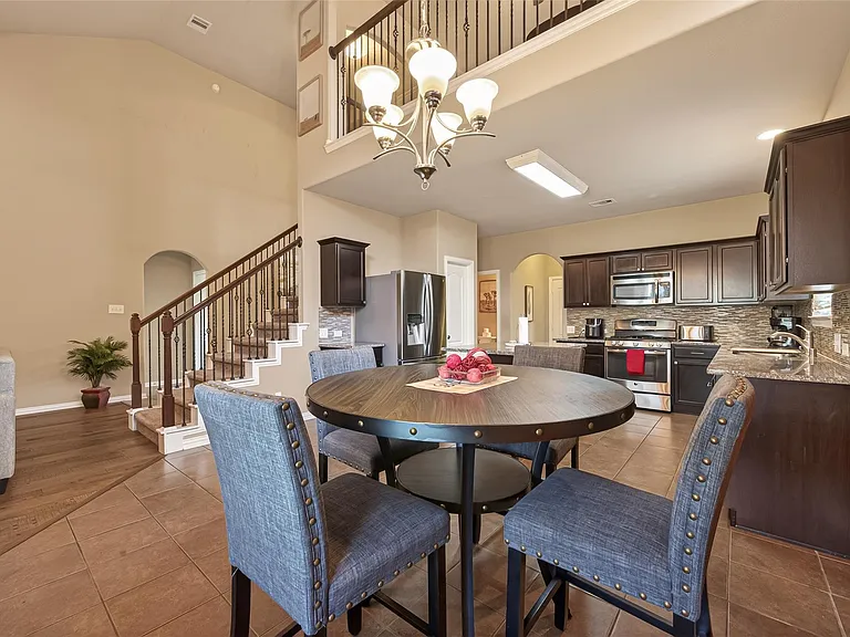 4502 Mallory Creek Dr — Photo 10