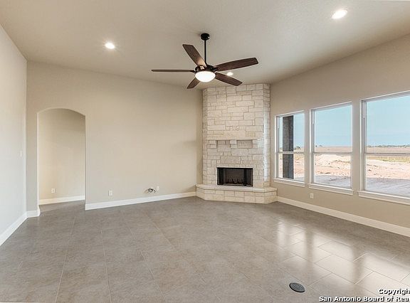 3rd image of 172 Turnberry Dr