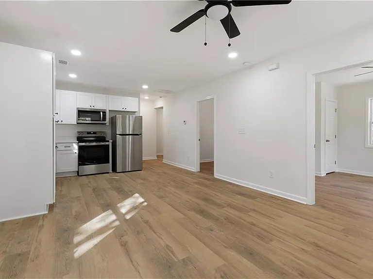 1015 Sims St SW — Photo 32